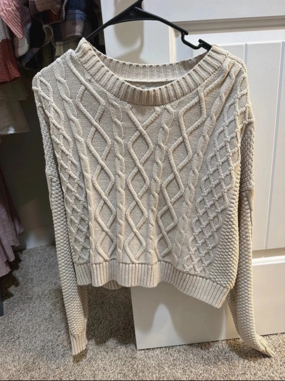 Hollister Cream Cable Knit Crewneck Sweater